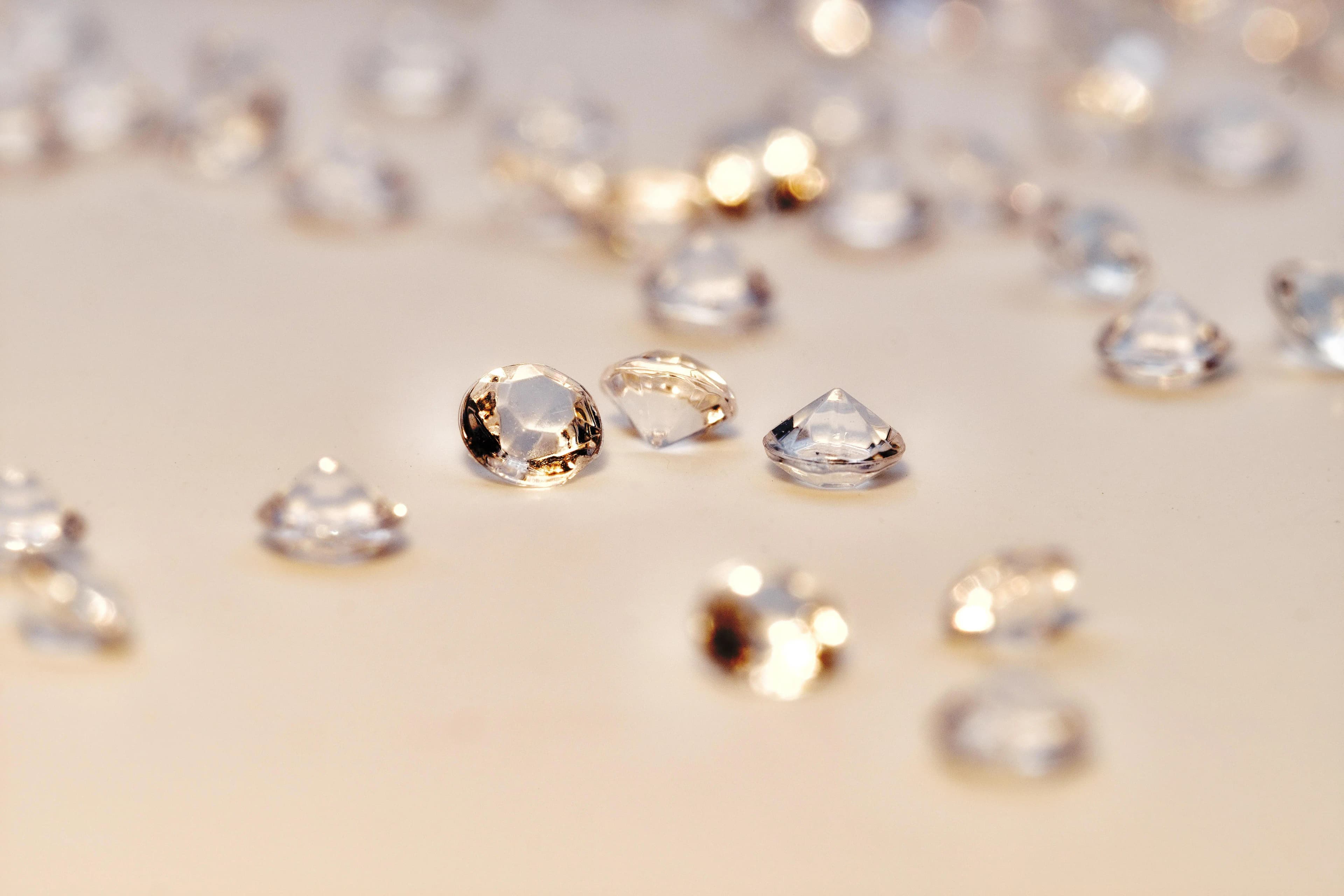 High-Jewelry and Certified Diamonds and Gemstones